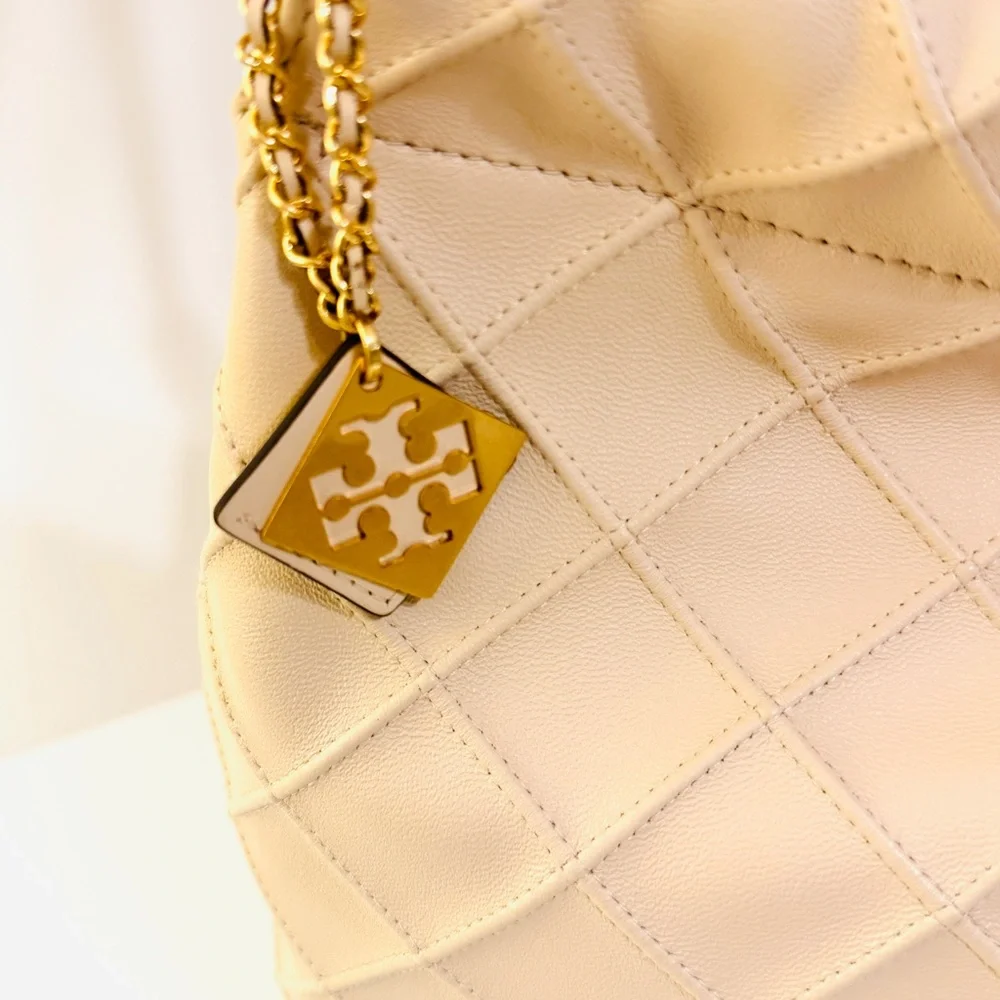 TORY BURCH FLEMING SOFT CREAM HOBO QUILTED SHOULDER HANDBAG Like New!